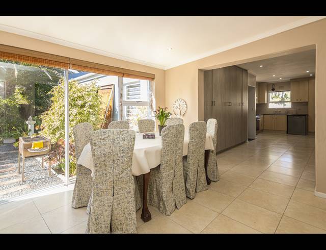 3 BEDROOM FREESTANDING SOLD IN MELKBOSSTRAND CENTRAL